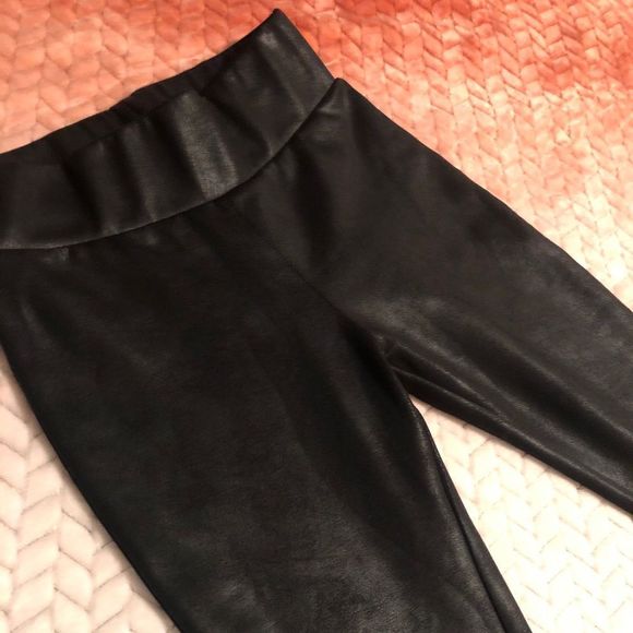 Faux Leather Leggings - Picture 4 of 7
